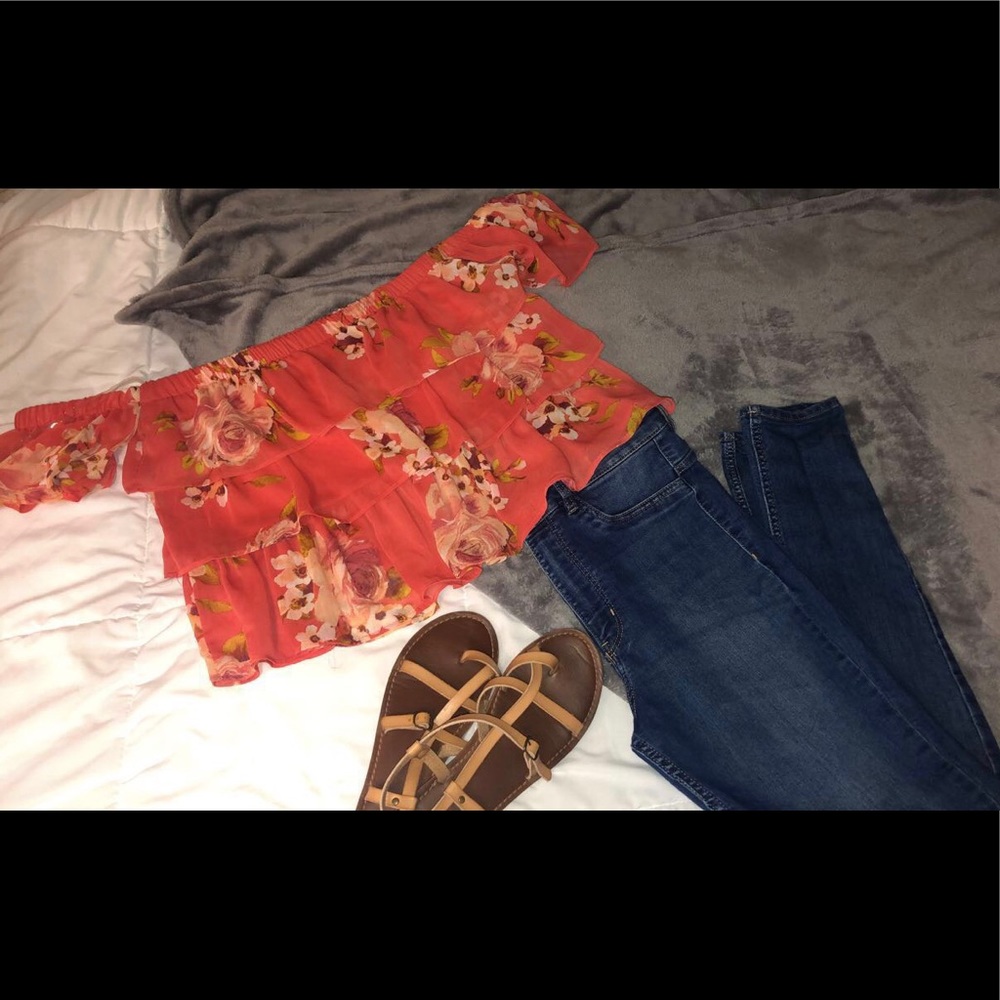 Floral off shoulder ruffled top